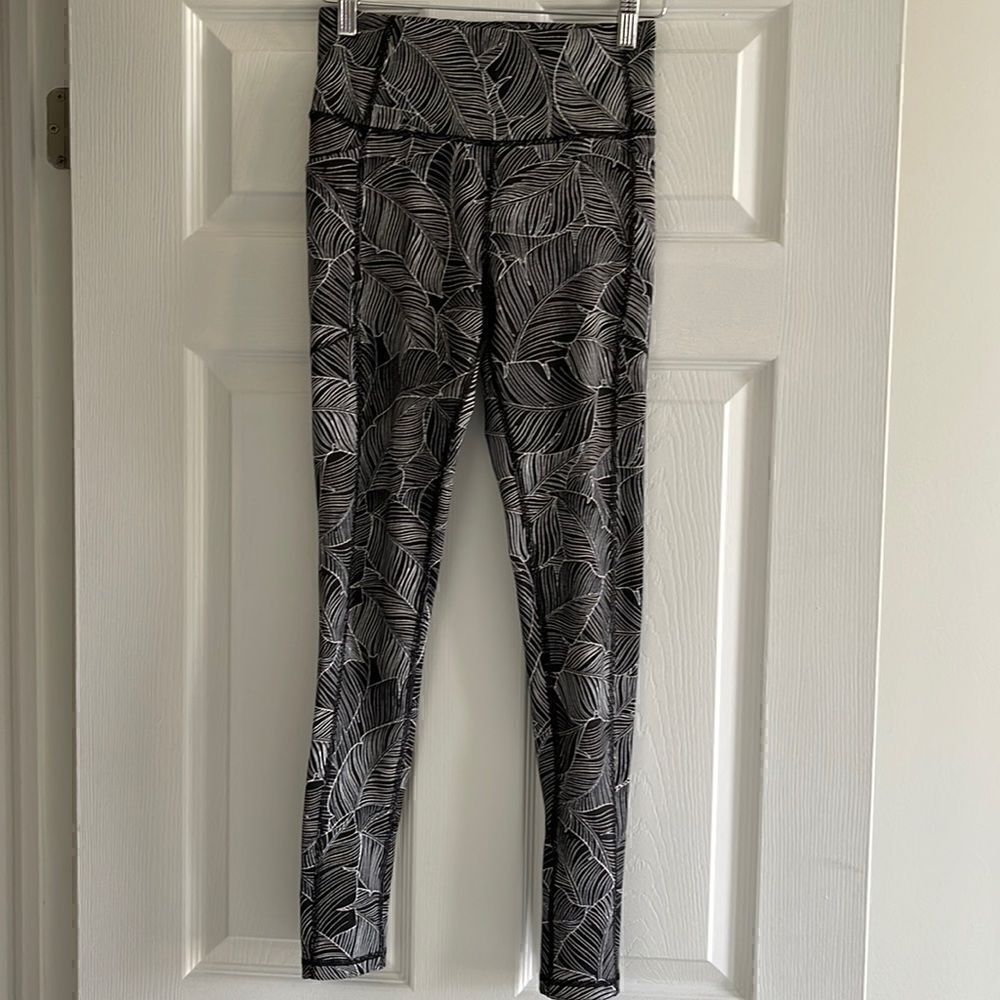 Victoria Secret Flow Leggings 